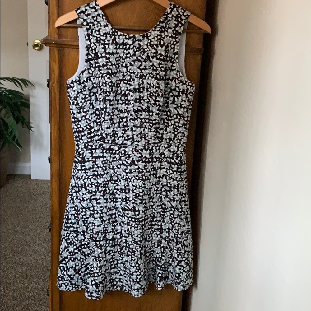 Banana Republic Factory pattern dress